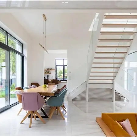 Traum-villa In Heiligensee Mit Innenpool Und Kamin Villa Berlin