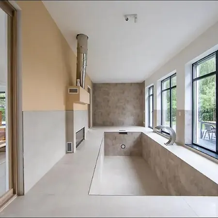 Traum-villa In Heiligensee Mit Innenpool Und Kamin Villa *