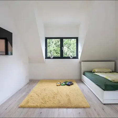Traum-villa In Heiligensee Mit Innenpool Und Kamin